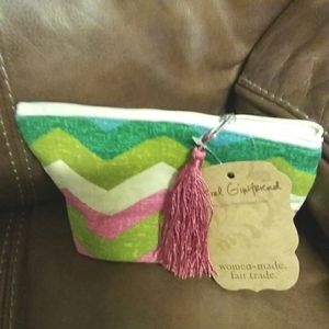 🌲Global Girlfriend handmade chevron makeup bag